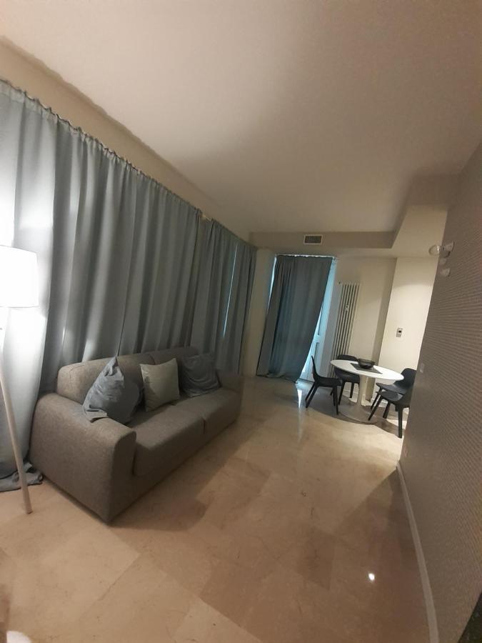 Baretti House- Parcheggio Riservato Per Un Soggiorno Perfetto Torino Eksteriør billede